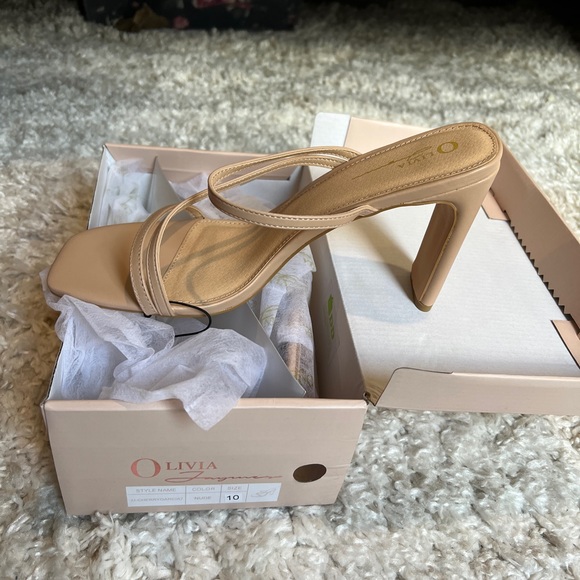 Never worn nude strap heels size 10 - Picture 1 of 5